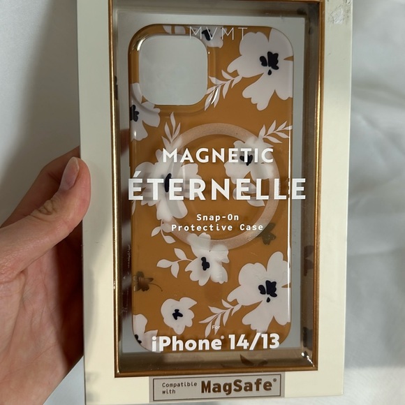 iPhone 13/14 New case - Picture 1 of 2